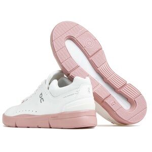 On Women's Roger Advantage - Pink